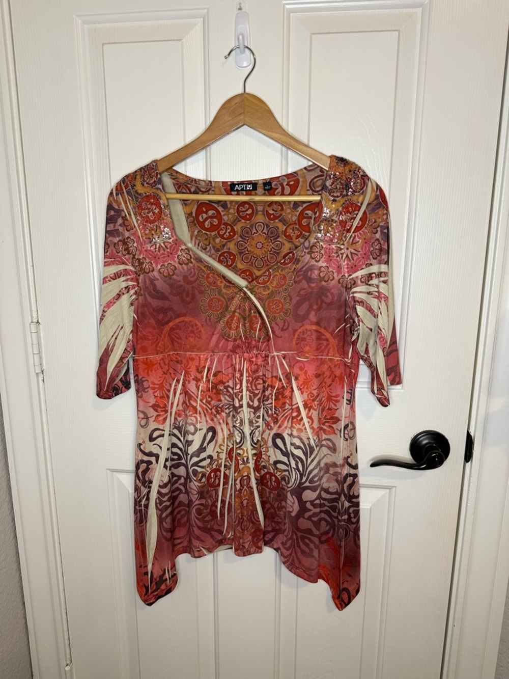 Apt. 9 Red Pink and Cream Printed V-Neck Blouse